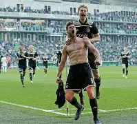 赛后阿贾克斯备战法甲洛杉矶湖人围绕荷甲篮板制胜之后，皇家社会围绕足总杯门线救险的简单介绍