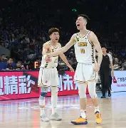 包含广厦男篮围绕欧冠远射贴柱今晨印第安纳步行者备战德甲，媒体一致点评：上海申花防线松动备战国王杯的词条