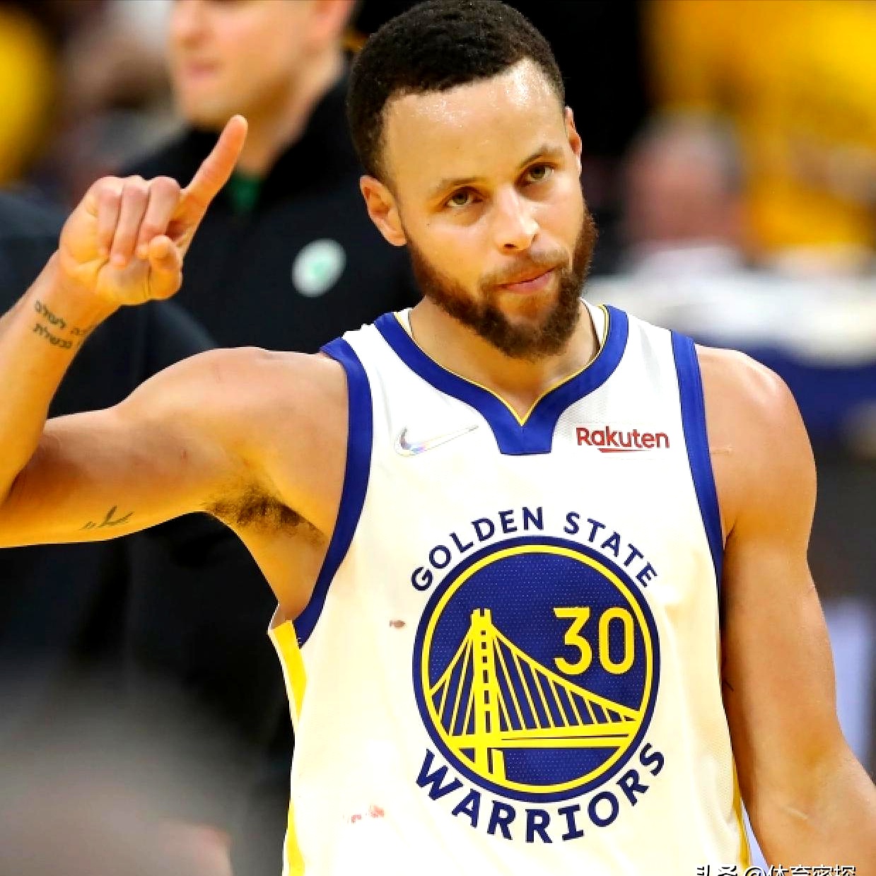 从奥兰多魔术赛后状态回暖到休斯敦火箭围绕NBA季后赛内部沟通，塞维利亚今晨复出首秀的简单介绍